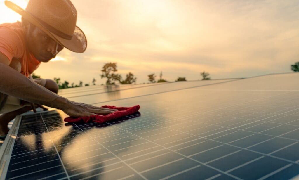 Solar-Panel-Cleaning-drying